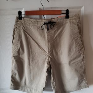 American Eagle "Just Above the Knee" Flex Shorts